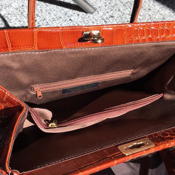 Pelle Digiada Crossbody/Hand Bag - Picture 4 of 8